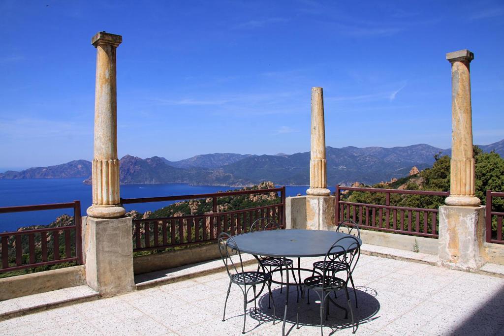Hotel Les Roches Rouges Piana  Quarto foto